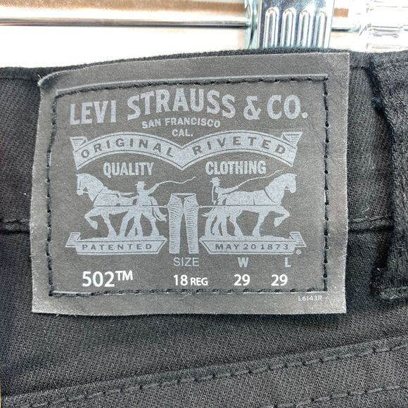 Levi's Boys' 502 Regular Fit Taper Jeans - Picture 7 of 7